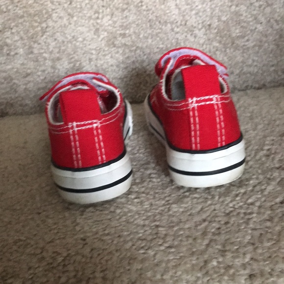 Red baby shoes - Picture 4 of 5